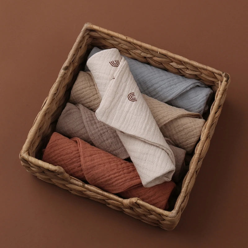 Random 5pc Baby Towel New Born Items Muslin Squares Infant Newborn Hand Bath Shower Face Towels Soft Cotton Gauze Baby Washcloth